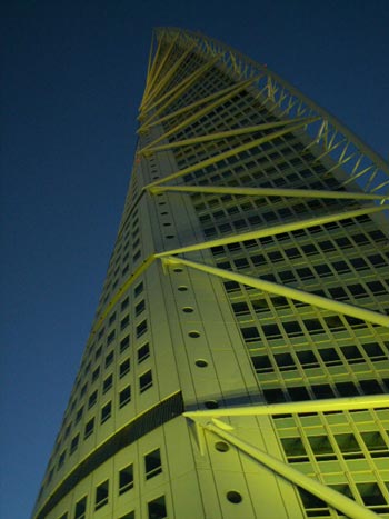 Grön-gul Turning Torso