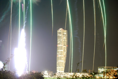 Turning Torso i festivalfyrverkeri