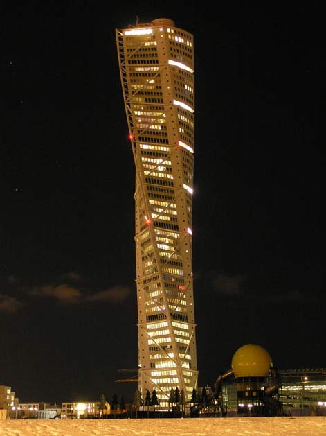 Små moln hos Turning Torso