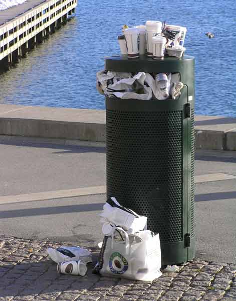 Soptunna i Västra Hamnen